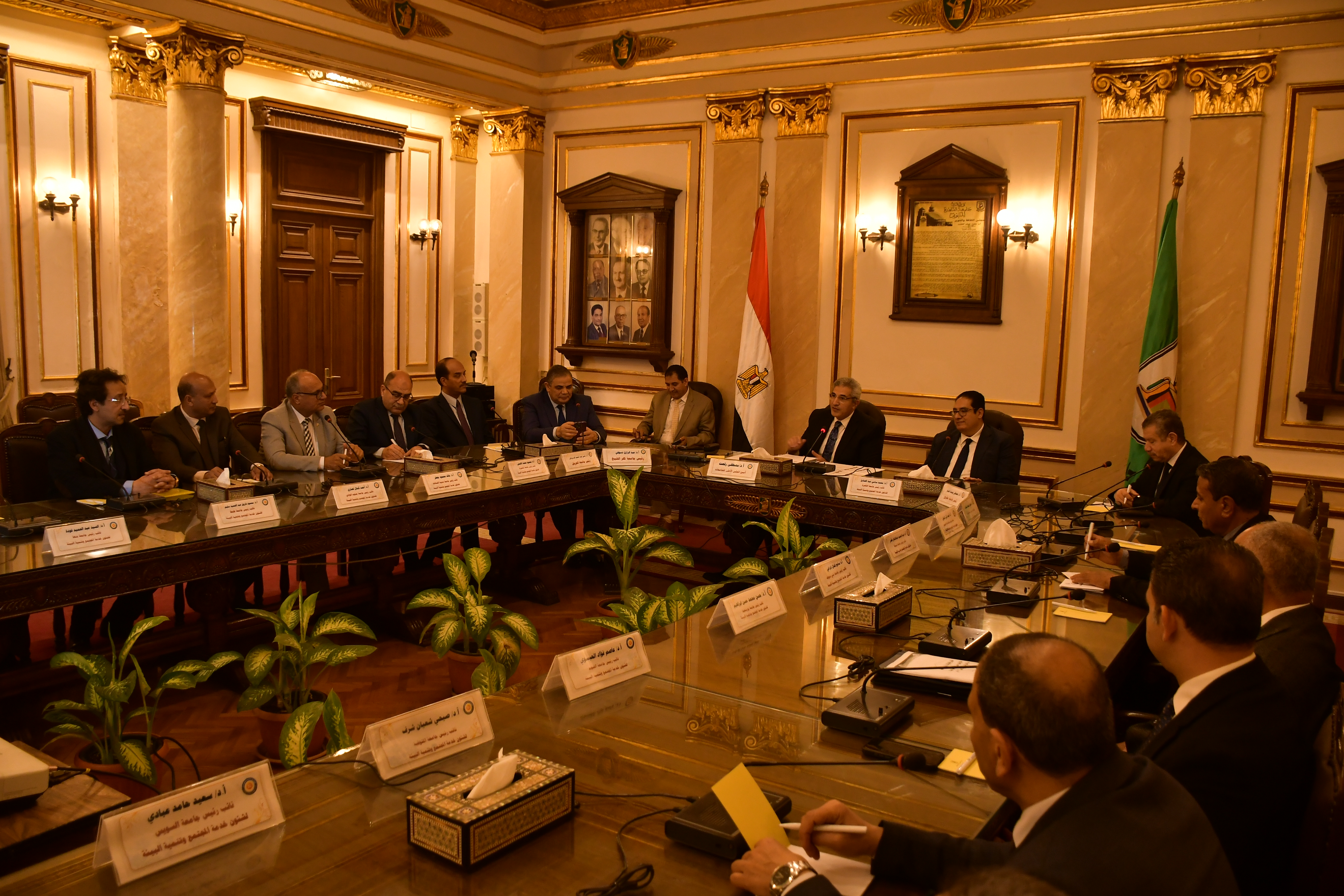 اجتماع المجلس الأعلى لشئون خدمة المجتمع وتنمية البيئة برحاب جامعة القاهرة بتاريخ 11-4-2023