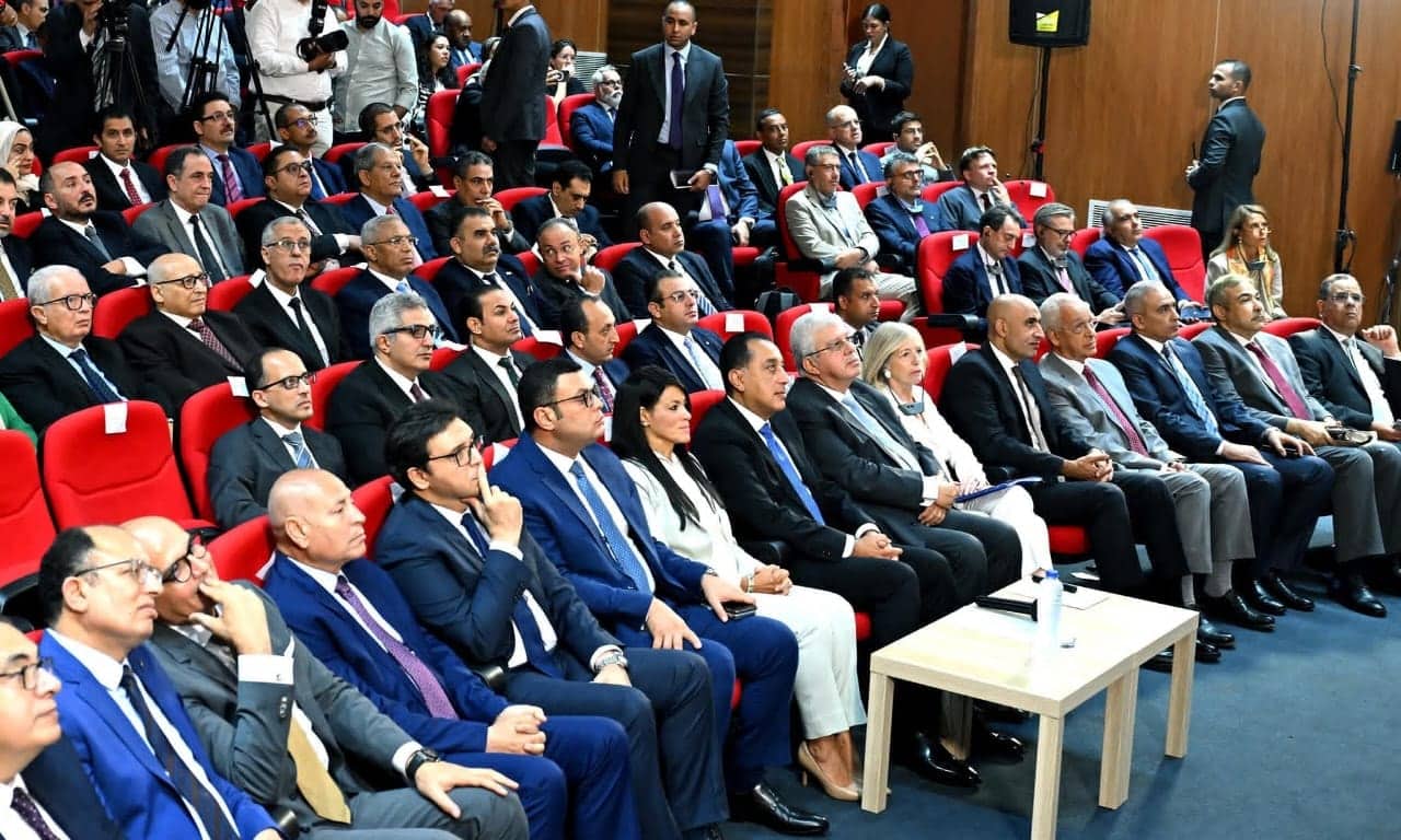 بحضور رئيس مجلس الوزراء: وزير التعليم العالي والبحث العلمي وأمين المجلس الأعلى للجامعات يشهدان تدشين الأكاديمية الدولية للعمارة والعمران بالعاصمة الإدارية الجديدة