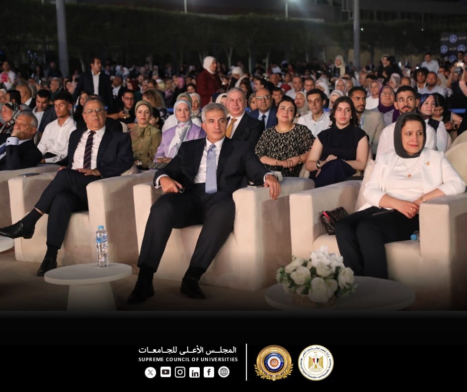 وزيرا التعليم العالي وقطاع الأعمال العام يشهدان حفل تخرج الدفعة (71) بكلية الهندسة جامعة عين شمس بحضور أمين المجلس الأعلى للجامعات