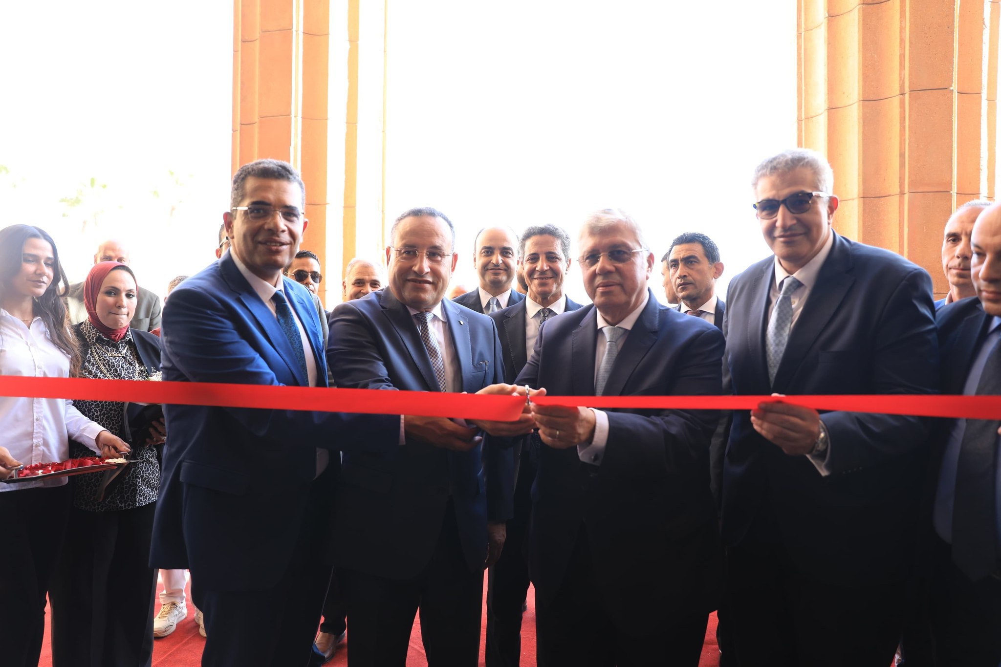 وزير التعليم العالي ورئيس جامعة الإسكندرية يفتتحان المرحلة الأولى من مشروع ترميم ورفع كفاءة مباني كلية الهندسة بجامعة الإسكندرية بحضور أمين المجلس الأعلى للجامعات