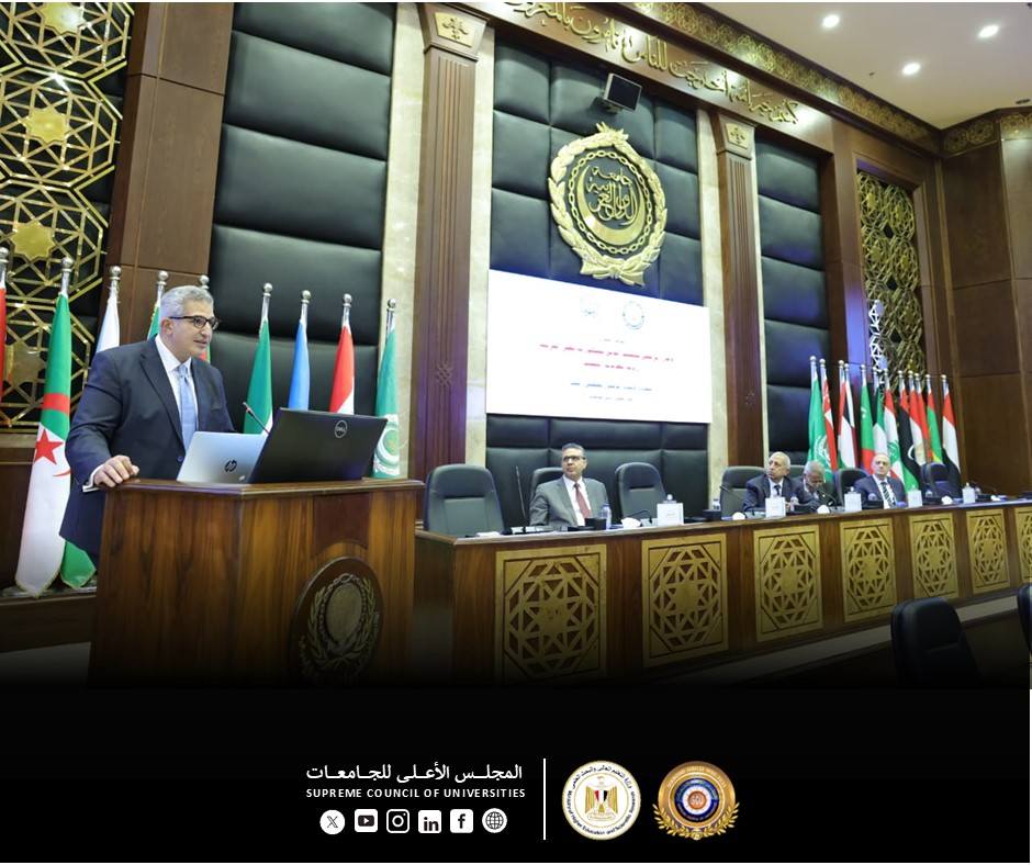 أمين المجلس الأعلى للجامعات يزور الأكاديمية العربية للنقل البحري ويلقي محاضرة هامة حول “الإطار المرجعي للتعليم العالي”