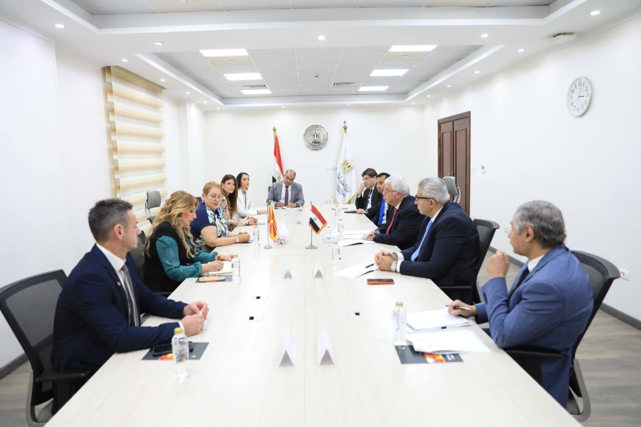 وزير التعليم العالي يبحث سبل التعاون مع وزيرة التعليم والعلوم وسفيرة دولة مقدونيا الشمالية بالقاهرة بحضور أمين المجلس الأعلى للجامعات