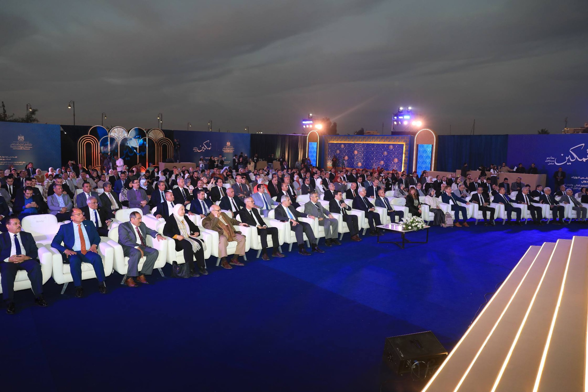وزير التعليم العالي يشهد فعاليات الحفل الختامي للنسخة الثانية من مبادرة “تمكين” بمعبد الأقصر بحضور أمين المجلس الأعلى للجامعات
