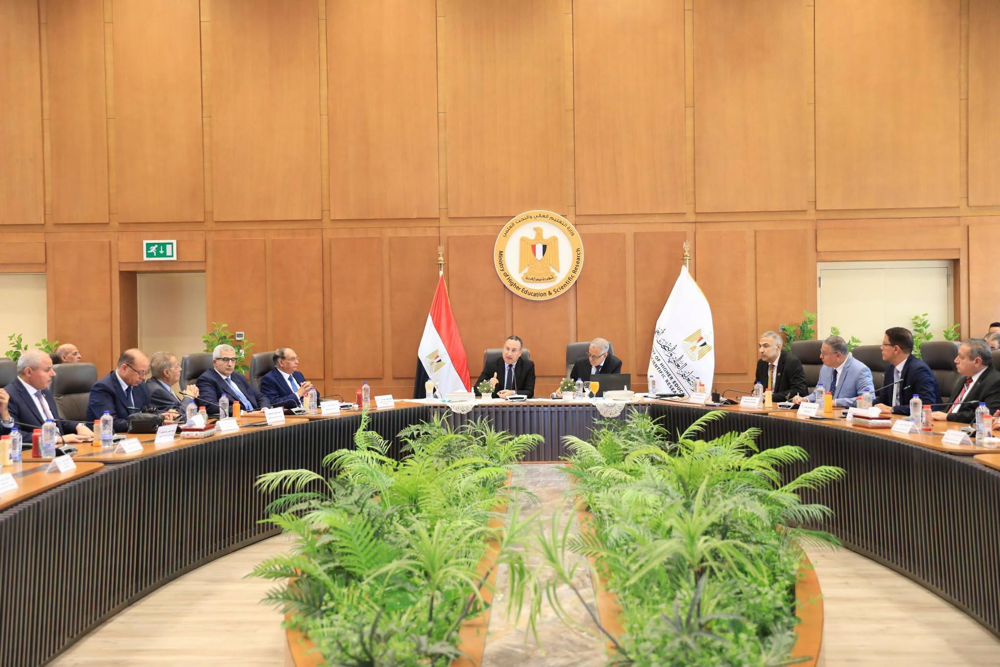 وزير التعليم العالي يترأس اجتماع مجلس الجامعات الأهلية بحضور أمين المجلس الأعلى للجامعات بمقر الوزارة بالعاصمة الجديدة