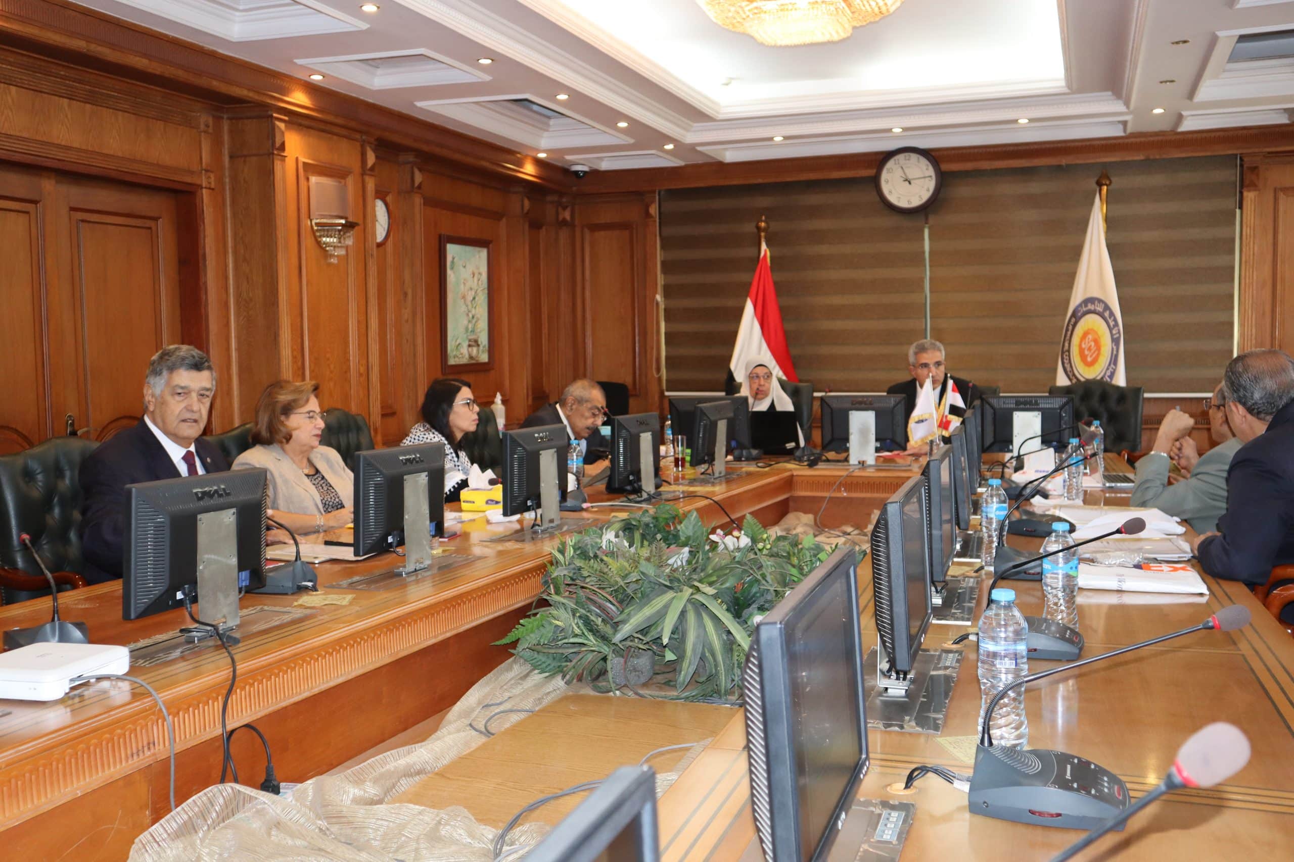 أمين المجلس الأعلى للجامعات يرأس اجتماع اللجنة العليا للجان العلمية بمقر أمانة المجلس الأعلى للجامعات