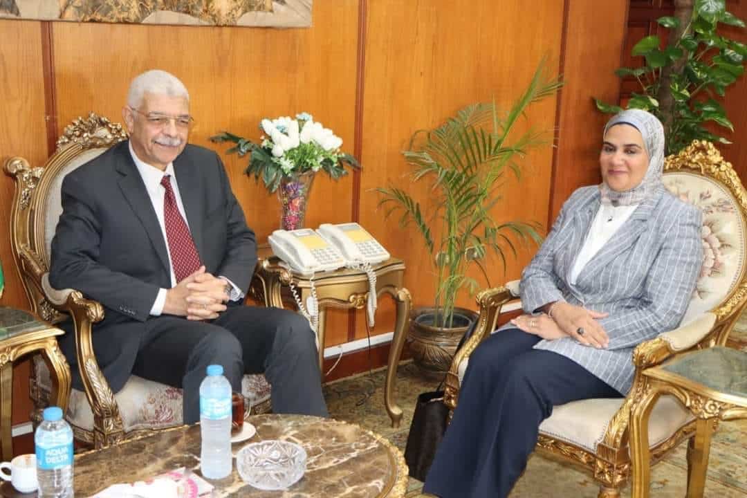 رئيس جامعة المنوفية يستقبل لجنة من إدارة جائزة  التميز الحكومى بوزارة التخطيط لإختيار أفضل كليات الجامعة في التميز الحكومي بمشاركة الأمين المساعد للمجلس الأعلى للجامعات