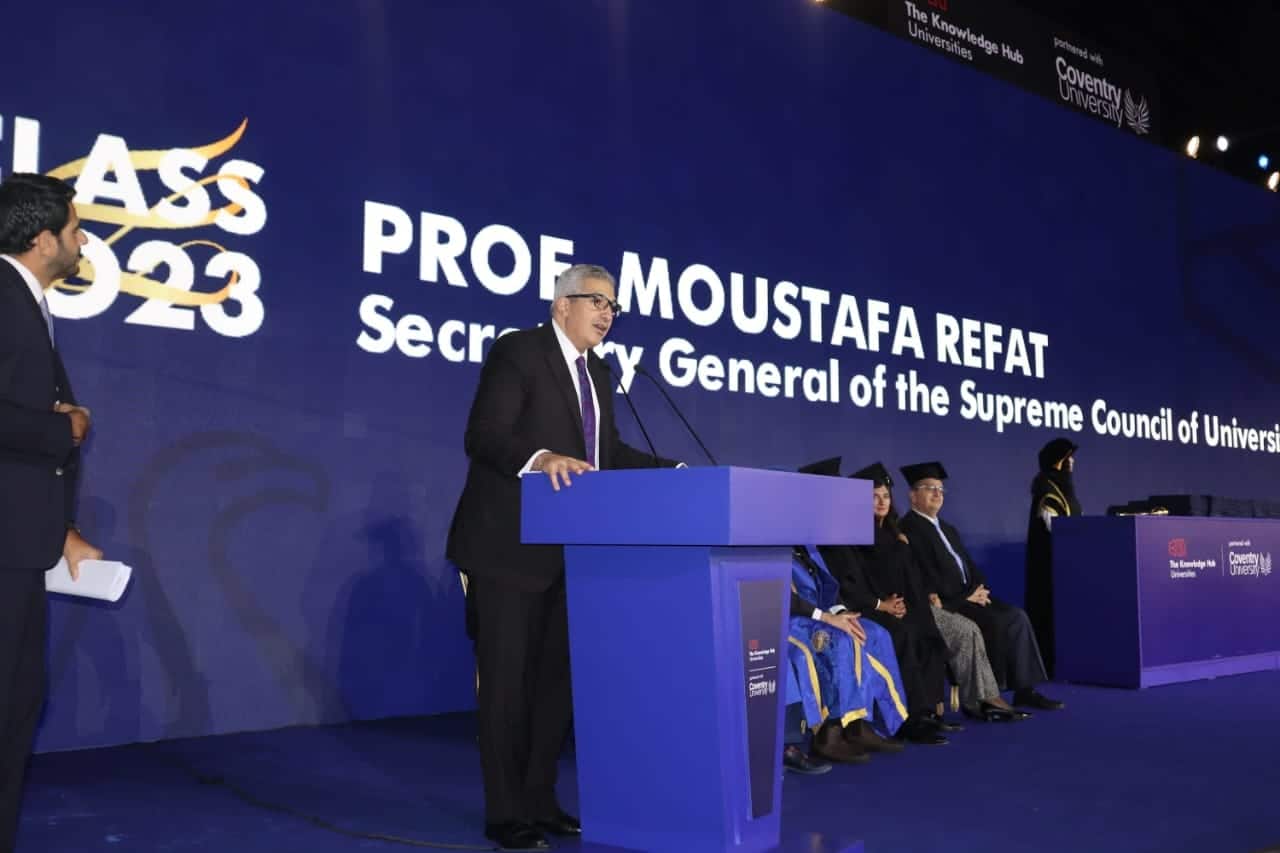بالنيابة عن وزير التعليم العالى والبحث العلمى أمين عام المجلس الأعلى للجامعات يشهد حفل تخرج أول دفعة 2023 بجامعة لفرع جامعة كوفنترى فى مصر بالعاصمة الإدارية