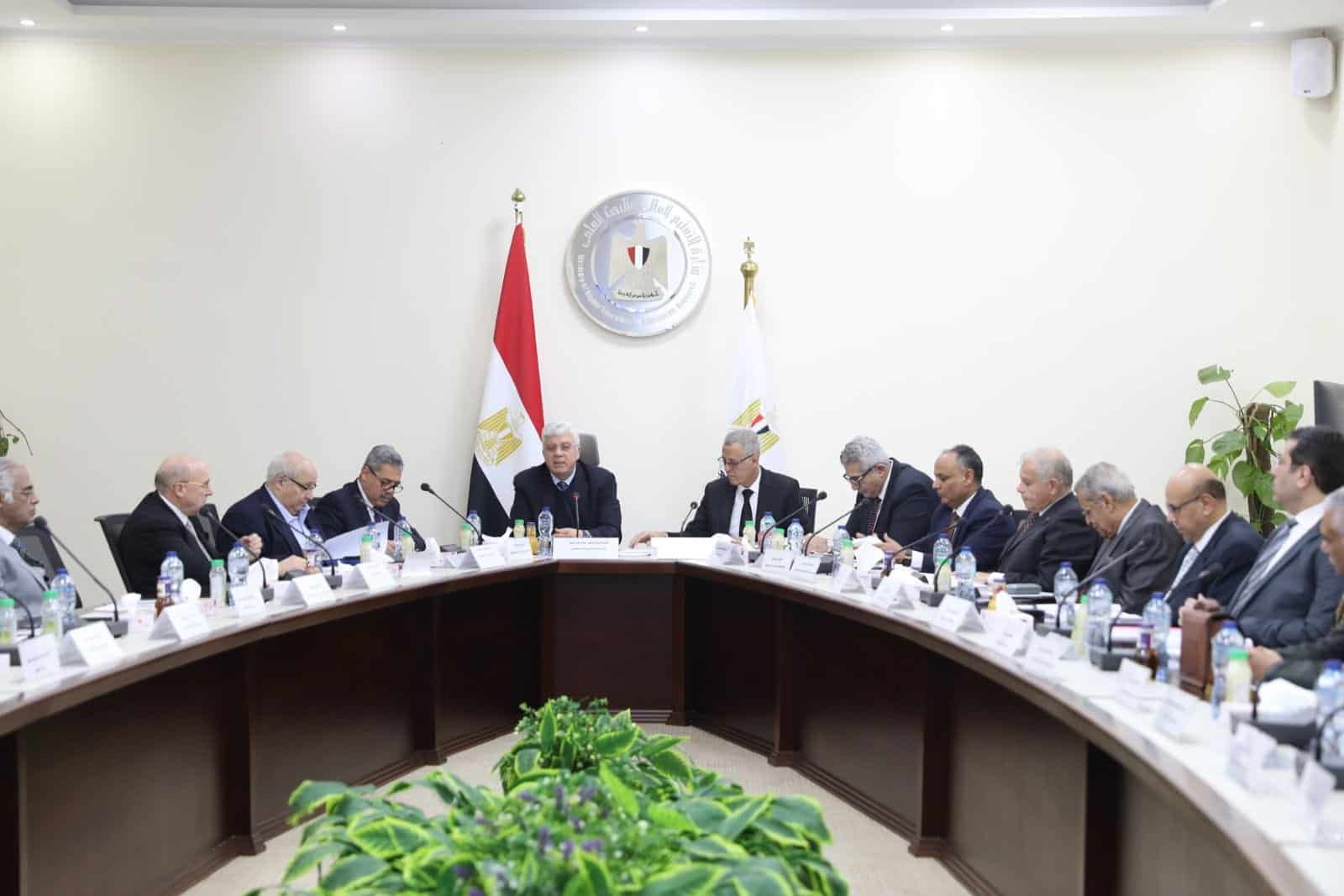 وزير التعليم العالي والبحث العلمي يرأس اجتماع مجلس الجامعات الأهلية بحضور أمين عام المجلس الأعلى للجامعات