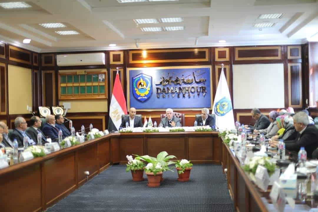 وزير التعليم العالي يتفقد عددًا من المشروعات الجديدة بجامعة دمنهور بتكلفة مليار ونصف المليار جنيه بحضور أمين عام المجلس الأعلى للجامعات