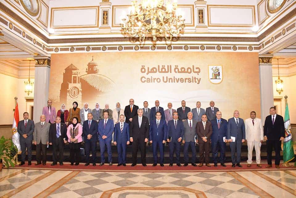 أمين عام المجلس الأعلى للجامعات يرأس اجتماع المجلس الأعلى لشئون خدمة المجتمع وتنمية البيئة برحاب جامعة القاهرة