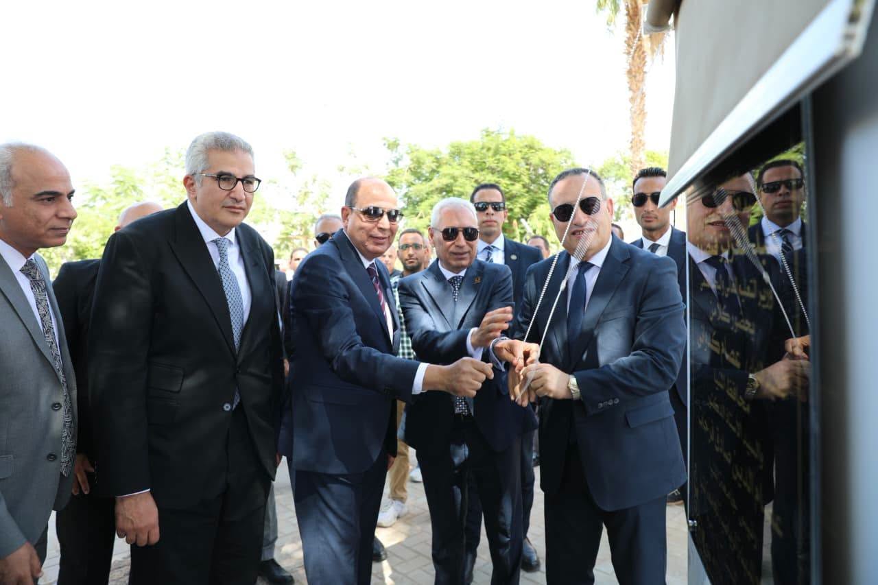 وزير التعليم العالي والقائم بعمل وزير الثقافة يفتتح ويتفقد عددًا من المنشآت الجامعية والطبية بجامعة المنيا بتكلفة 11 مليارًا و310 ملايين جنيه بحضور أمين المجلس الأعلى للجامعات